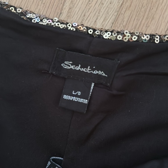 Black and Gold Sequin Shorts high rise - Picture 2 of 5